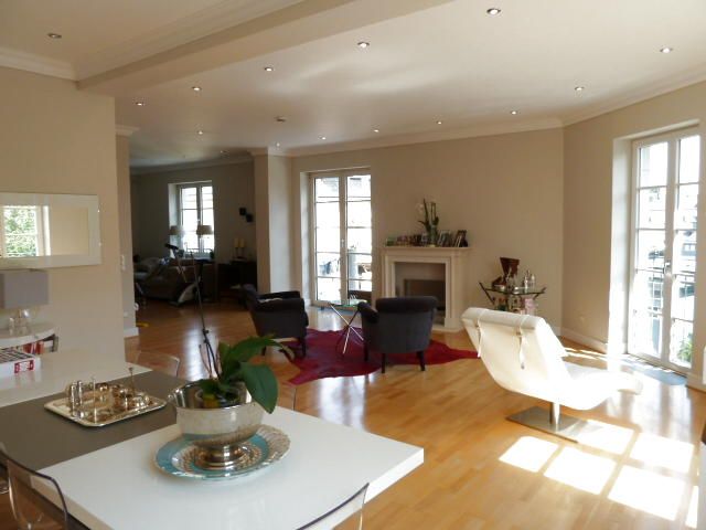 Traumhafte 4-Zimmer Altbauwohnung in bester Westendlage...V-E-R-M-I-E-T-E-T.. image