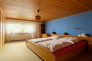 Großzügiger Bungalow mit zusätzlicher Einliegerwohnung – Ideal für Familien, Home-Office oder Praxis – Die vollständige Adresse der Immobilie erhältst du vom Anbieter., 35641 Schöffengrund – Vorschaubild 8