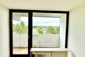 Penthouse-Feeling: 3-Zimmer-Whg im 7. Stock mit Balkon & Alpenblick – Augsburg – Vorschaubild 5