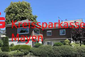 Wohnen in schöner Eifellandschaft. Winkelbungalow mit Doppelgarage
 – Die vollständige Adresse der Immobilie erhältst du vom Anbieter., 56729 Langscheid – Vorschaubild 1