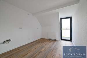 WOW! Frisch saniert: Stilvolle 3-Raum-Maisonette mit Balkon, Aufzug & Fernblick auf dem Kaßberg! NEU – Uhlichstraße 8, 9112 Kaßberg, Chemnitz – Vorschaubild 8