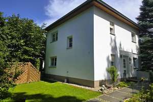 Einziehen und Wohlfühlen – repräsentative Stadtvilla auf Eckgrundstück Dorfkern Alt-Lankwitz    
 – Die vollständige Adresse der Immobilie erhältst du vom Anbieter., 12247 Lankwitz, Berlin – Vorschaubild 2