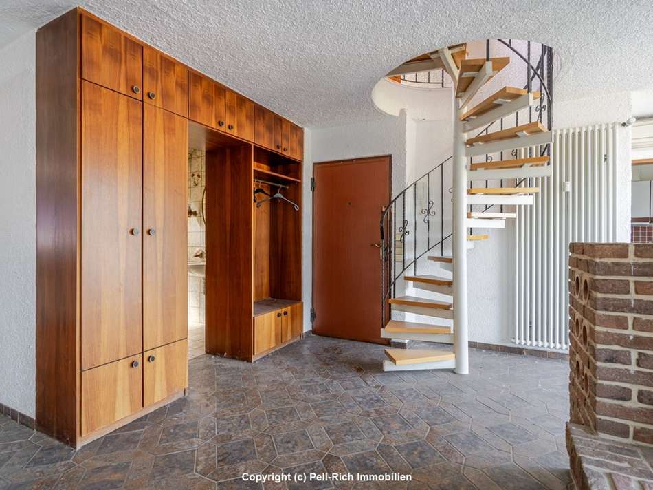 Wohnzimmer DG rechts (leersteh
