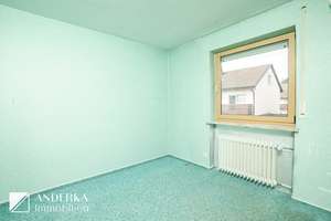 Hell, herzlich, heimelig –
Reihenmittelhaus mit Garten & Garage
in Günzburg zu verkaufen! – Die vollständige Adresse der Immobilie erhältst du vom Anbieter., 89312 Günzburg – Vorschaubild 9