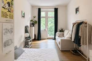 HOCH CHARMANT - ZWEI BALKONE - FREI nach Vereinbarung – 12059 Neukölln (Ortsteil), Berlin – Vorschaubild 3