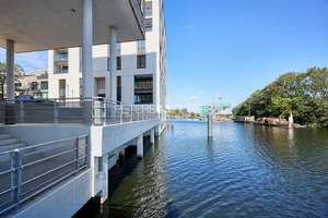 + Urbaner Rückzugsort mit Wasserblick - Wohnen auf der Schlossinsel + – Die vollständige Adresse der Immobilie erhältst du vom Anbieter., 21079 Harburg (Ortsteil), Hamburg – Vorschaubild 3