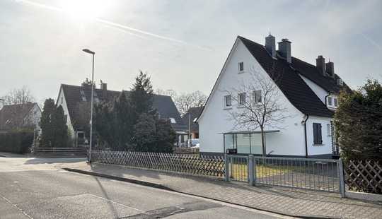 Bild von Einfamilienhaus auf großem Grundstück in Neu-Isenburg Buchenbusch