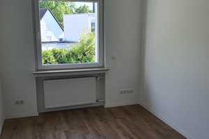 Attraktives 5-Zimmer-Reihenhaus mit gehobener Innenausstattung und EBK in Bonn Oberkassel – Bonn – Vorschaubild 1