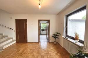 Ideales Familienhaus mit Gartenparadies – Die vollständige Adresse der Immobilie erhältst du vom Anbieter., 80997 Allach, München – Vorschaubild 5