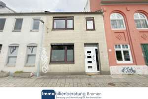 Sanierungsbedürftiges Reihenmittelhaus