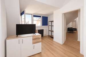 3-4 Zimmer Dachgeschosswohnung mit Balkon und Fahrstuhl – 10587 Charlottenburg, Berlin – Vorschaubild 6