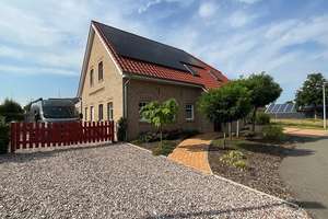 Modernes Wohnen im Einklang mit der Natur 
Einfamilienhaus in Neudersum – Die vollständige Adresse der Immobilie erhältst du vom Anbieter., 26906 Dersum – Vorschaubild 2