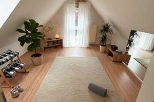 Grüne Oase in Dechsendorf: Gepflegtes Familienhaus mit ausgebautem Dachstudio – Loheweg 5e, 91056 Dechsendorf Ost, Erlangen – Vorschaubild 2