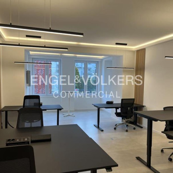 Elegante Workspaces in exklusiver Lage