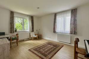 Idyllisches Zweifamilienhaus mit großzügigem Grundstück – Die vollständige Adresse der Immobilie erhältst du vom Anbieter., 70563 Österfeld, Stuttgart – Vorschaubild 7