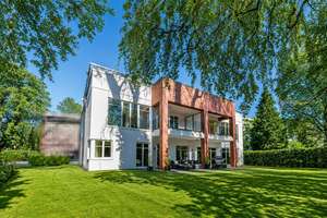 ULI VOGELER GmbH - EXKLUSIVE EIGENTUMSWOHNUNG MIT GARTEN  IN HH-WINTERHUDE