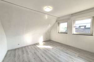 ++ MASSIVES EINFAMILIENHAUS + DOPPELGARAGE + GARTEN IN RUHIGER LAGE!! ++ – Die vollständige Adresse der Immobilie erhältst du vom Anbieter., 52355 Derichsweiler, Düren – Vorschaubild 12