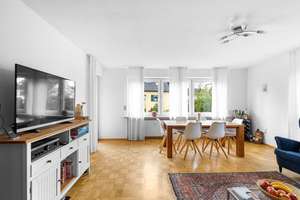 Selbstbezug trifft Stadtoase – modernisiertes ZFH mit Balkon, PV-Anlage und Gartenidylle in Top-Lage – Die vollständige Adresse der Immobilie erhältst du vom Anbieter., 93051 Kumpfmühl-Ziegetsdorf-Neuprüll, Regensburg – Vorschaubild 4