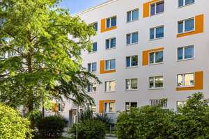 3 Zimmerwohnung mit Dusche und Balkon - Aufzug – Enderstr. 44, 1277 Tolkewitz/Seidnitz-Nord, Dresden – Vorschaubild 1