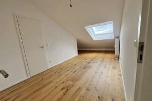 Erstbezug nach Kernsanierung – Neubaugleiche Maisonette- Whg. mit einem Blick ins Grüne und Balkon. – Die vollständige Adresse der Immobilie erhältst du vom Anbieter., 81375 Neuhadern, München – Vorschaubild 13