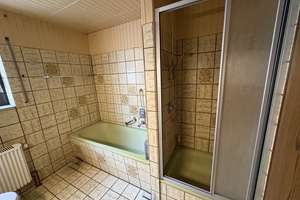 Großzügiges Einfamilienhaus mit großem Garten und flexibler Nutzung als zwei Wohneinheiten. – Die vollständige Adresse der Immobilie erhältst du vom Anbieter., 74889 Sinsheim – Vorschaubild 10