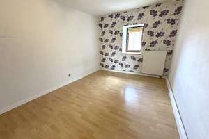 Charmante Dachgeschosswohnung mit 3 Zimmern, Wohnküche & Tageslichtbad – Die vollständige Adresse der Immobilie erhältst du vom Anbieter., 54290 Süd, Trier – Vorschaubild 3