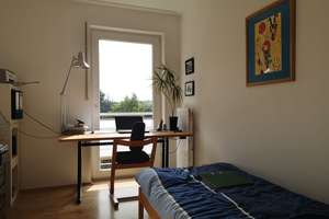 Für 15 Monate: Sonnige, großzügige möblierte 4-Zi-Wohnung mit Terrasse in Bochum Weitmar – Pfarrer-Kraemer-Straße 22, 44795 Weitmar-Mark, Bochum – Vorschaubild 4