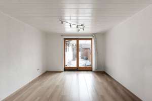 Reihenmittelhaus mit Garten, Sauna und Außenstellplatz in Weilimdorf – Die vollständige Adresse der Immobilie erhältst du vom Anbieter., 70499 Weilimdorf (Ortsteil), Stuttgart – Vorschaubild 4