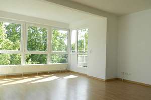 Sehr moderne 3-Zimmer-Wohnung mit Balkon und EBK am Hahneberg !!! – Richard-Münch-Straße 94, 13591 Staaken, Berlin – Vorschaubild 3