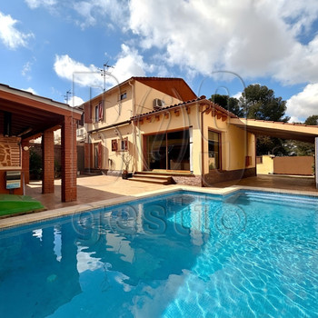 Exklusives Reihenhaus in Pallaresos, Tarragona