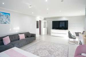 Hochwertiges Einfamilienhaus mit vielseitigem Gartenkonzept und großzügigem Wohnkomfort