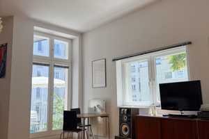 Sonne, Ruhe und Vollausstattung, mit zwei Balkonen und Gemeinschaftsgarten! – Rigaer Straße 17, 10247 Berlin – Vorschaubild 3