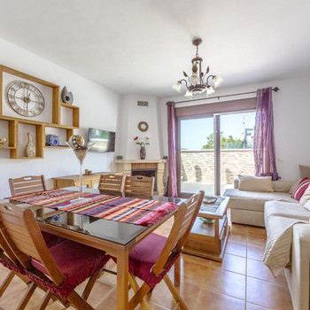 ZWEI SCHLAFZIMMER UND EIN BADEZIMMER IN BENECID