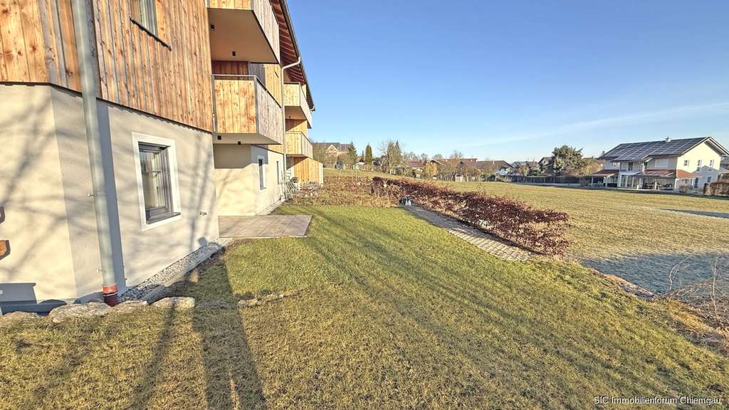 Immobilie in Fridolfing - Erdgeschoss-Wohnung in Fridolfing! Großzügige 3 Zimmer Neubauwohnung. - Bild 0