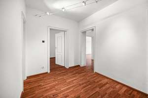 Gepflegte 4-Zimmer-Wohnung mit Sonnenloggia und Garage in bevorzugter Lage von Bonn - Poppelsdorf – Die vollständige Adresse der Immobilie erhältst du vom Anbieter., 53115 Poppelsdorf, Bonn – Vorschaubild 7