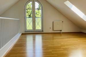 Lichtdurchflutete Galerie-Whg mit schicker Einbauküche und Dachterrasse – Die vollständige Adresse der Immobilie erhältst du vom Anbieter., 90425 Wetzendorf, Nürnberg – Vorschaubild 8