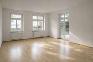 Zwei Zimmer in Gruna: Ihre neue Wohnung mit Balkon im Hochpaterre – Liebstädter Straße 21, 1277 Gruna, Dresden – Vorschaubild 2