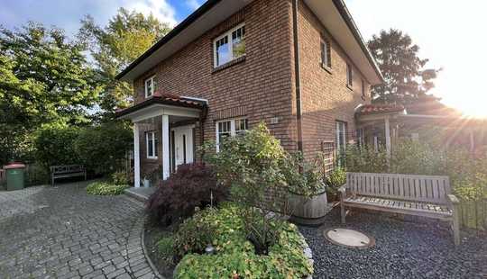 Bild von Stadthausvilla mit Erdwärme 5 Zimmer in Hamburg-Niendorf von privat