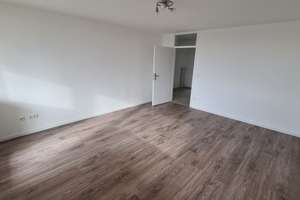 Gepflegte 3-Zimmer-Wohnung mit Balkon und EBK in München – Hauzenberger Straße 14, 80687 Friedenheim, München – Vorschaubild 2
