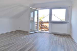 2-Zimmer-Dachgeschoß-Wohnung mit EBK und Balkon in Wernau – Wiesenweg 6, 73249 Wernau (Neckar) – Vorschaubild 3
