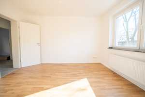 Erstbezug nach umfassender Renovierung - 2-Zimmer mit Balkon | WG-geeignet  – Moselstraße 74, 50674 Köln – Vorschaubild 6