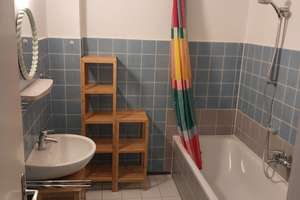 Helles, möbliertes Zimmer in 3er-WG - 1.1 km zur Uni, 1.3 km zur OTH – Karthauser Str. 10, 93051 Kumpfmühl-Ziegetsdorf-Neuprüll, Regensburg – Vorschaubild 9