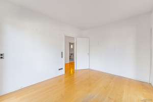 Penthousefeeling pur zwischen Baumwipfeln: Großzügige 3-Zimmer-Wohnung in begehrter Lage Sollns – Die vollständige Adresse der Immobilie erhältst du vom Anbieter., 81479 Thalkirchen, München – Vorschaubild 7