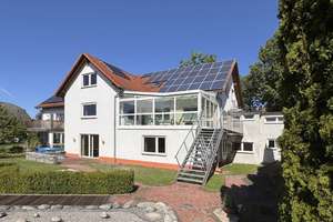 Großes Wohnhaus Energieklasse A für 1-3 Parteien oder Büro, Wintergarten, Garagen in Bebra – 36179 Bebra – Vorschaubild 2