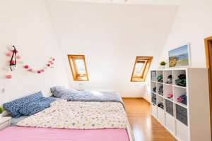 Schöne und helle 2,5 Zimmer  Maisonette Wohnung mit Terrasse mitten in Bad Cannstatt – Erbsenbrunnengasse 17, 70372 Cannstatt-Mitte, Stuttgart – Vorschaubild 9