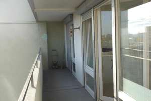 Provisionsfrei-Helle und großzügig geschnittene Wohnung mit Südbalkon - Laminat- Gäste-WC – Streitbergstr. 2, 81249 Aubing-Süd, München – Vorschaubild 5