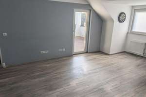 Schöne und ruhig gelegene 3-Zimmer-Wohnung mit Balkon in Wahnheide, Köln – Artilleriestrasse 19, 51147 Wahnheide, Köln – Vorschaubild 2