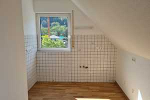 ***Hell renovierte Dachgeschosswohnung mit neuer Einbauküche in Andernach - Namedy*** – 56626 Mayen-Koblenz (Kreis) – Vorschaubild 5