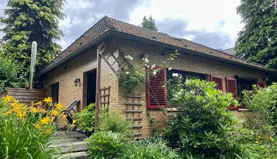 Bild von Gemütliches Einfamilienhaus für das Paar oder die kleine Familie mit sonnigem Garten in Eidelstedt