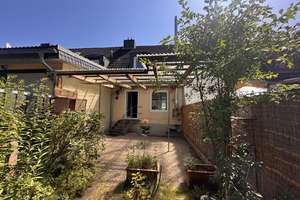 ***ZUHAUSE Haus mit vielen (An-Umbau) Möglichkeiten-zauberhafter kleiner Garten-solide Nachbarn*** – Die vollständige Adresse der Immobilie erhältst du vom Anbieter., 23569 Kücknitz, Lübeck – Vorschaubild 2